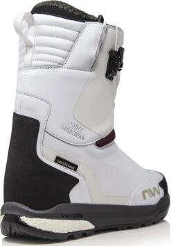 NORTHWAVE DECADE SLS LTD 6 NORTHWAVE DECADE SLS LTD -Volcom Negozio 43271 16671 0 1